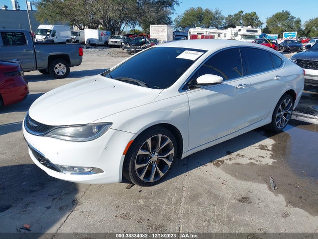 Chrysler 200 C 2015 1C3CCCCG3FN509563 Image 2