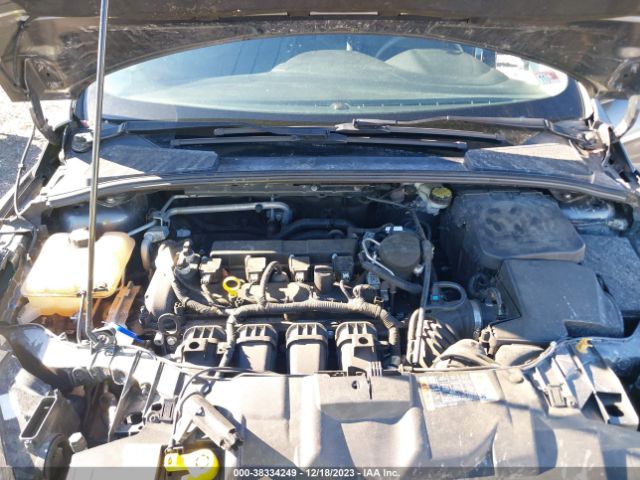 1FADP3F21FL215763 Ford FOCUS SE