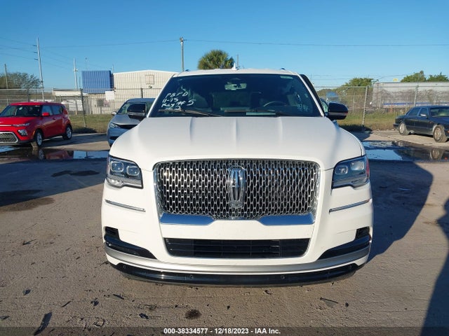 5LMJJ2NG4PEL12881 Lincoln Navigator Standard
