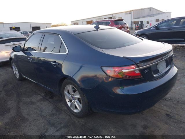 2011 SAAB 9-5 YS3GN4AR8B4002409 Photo 2