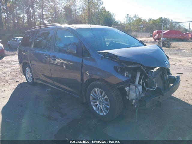 2012 TOYOTA SIENNA SE 8 PASSENGER VIN: 5TDXK3DC5CS207371