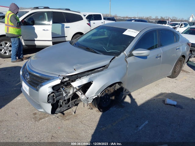 Nissan Altima 2.5 S 2015 1N4AL3AP9FC212661 Image 2