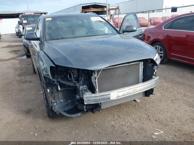 WA1HCCFS9JR031016 Audi Q3 2.0t Premium/2.0t Sport Premium