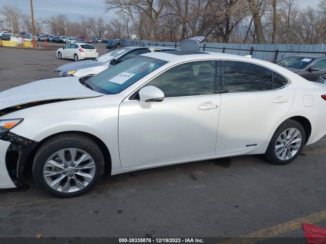 JTHBW1GG0F2080590 Lexus ES 300H