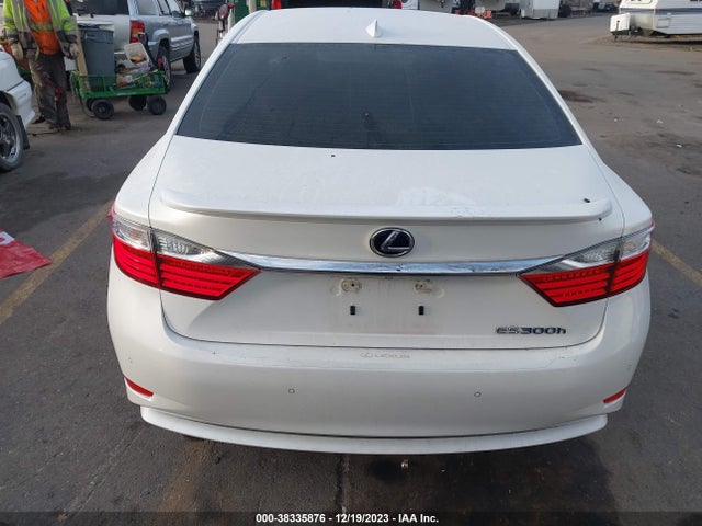 JTHBW1GG0F2080590 Lexus ES 300H