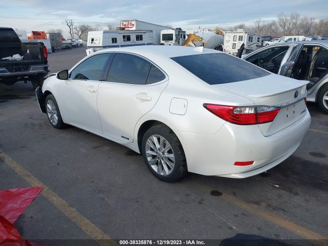 JTHBW1GG0F2080590 Lexus ES 300H