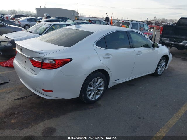 JTHBW1GG0F2080590 Lexus ES 300H