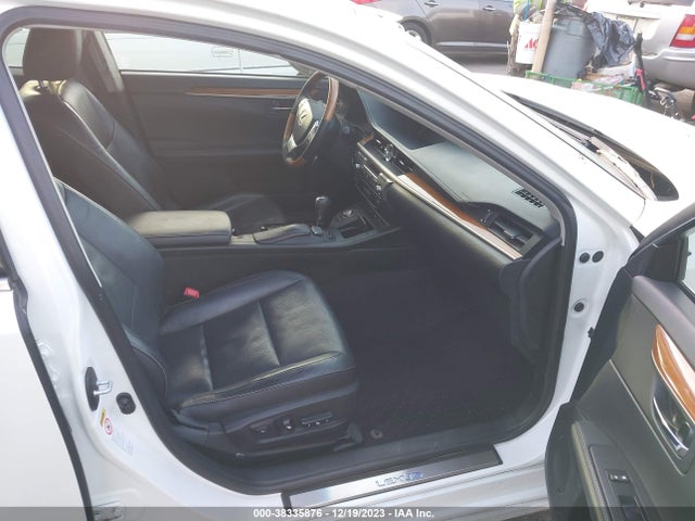 JTHBW1GG0F2080590 Lexus ES 300H