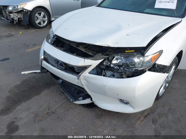 JTHBW1GG0F2080590 Lexus ES 300H