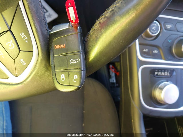 Chrysler 200 Limited 2015 1C3CCCAB9FN662925 Image 11