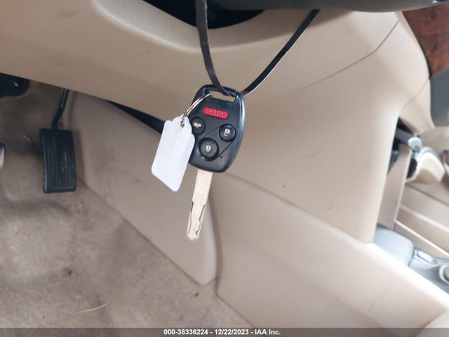 2010 HONDA ACCORD 2.4 EX-L VIN: 1HGCP2F85AA148868