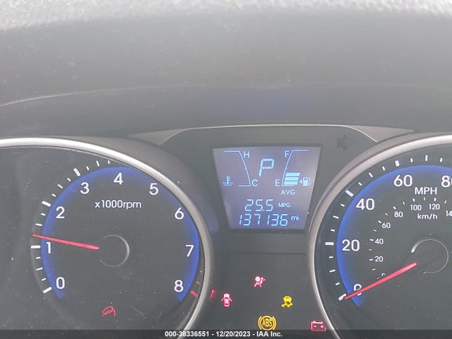 2011 HYUNDAI TUCSON GLS VIN: KM8JU3AC8BU276422