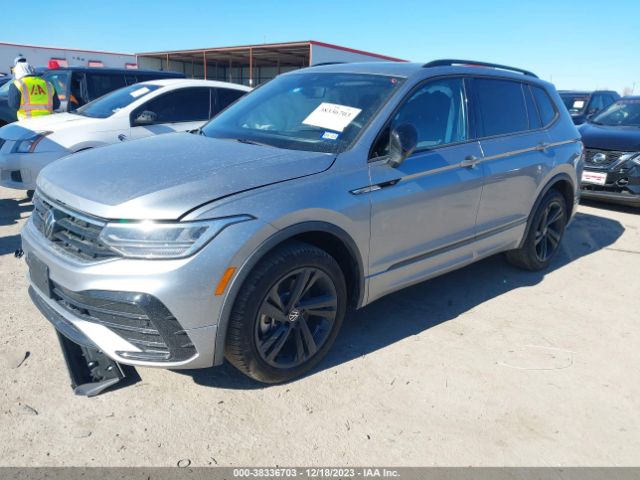 3VVCB7AX7PM114839 Volkswagen Tiguan 2.0t Se R-line Black