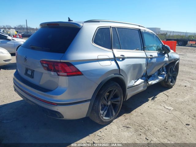 3VVCB7AX7PM114839 Volkswagen Tiguan 2.0t Se R-line Black