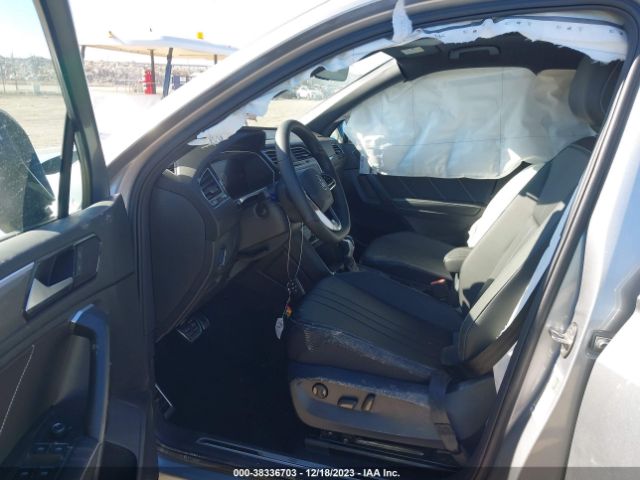 3VVCB7AX7PM114839 Volkswagen Tiguan 2.0t Se R-line Black