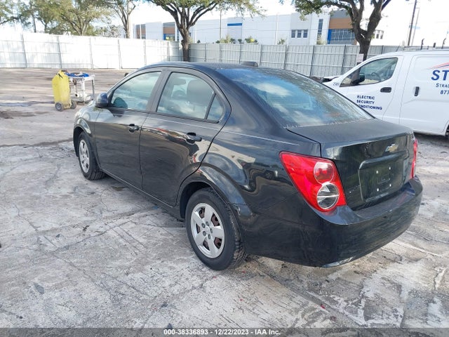Chevrolet Sonic Ls Auto 2015 1G1JA5SH4F4105913 Image 3