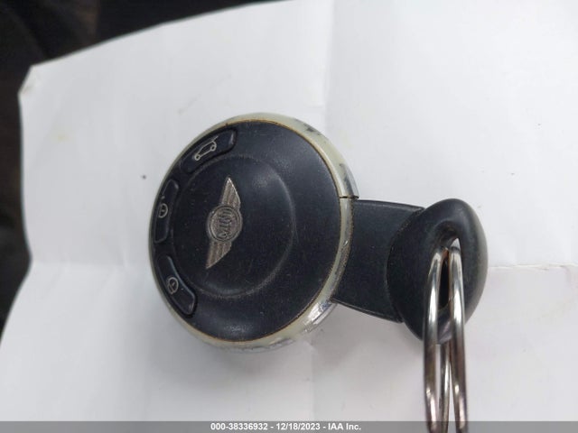 2007 MINI COOPER WMWMF33547TU62754 Photo 10