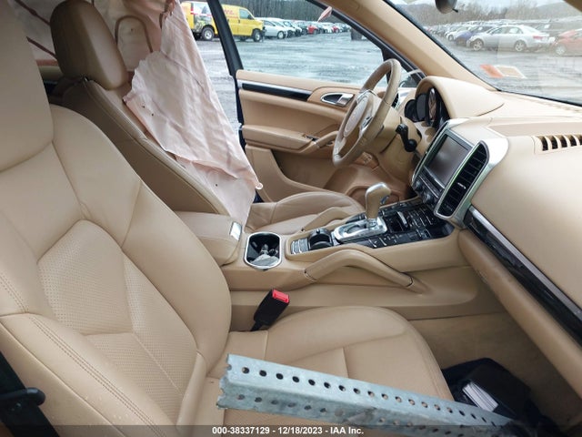 2011 PORSCHE CAYENNE WP1AB2A23BLA43841 Photo 4