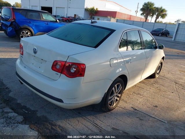 2005 VOLKSWAGEN JETTA 2.5 VIN: 3VWSG71K25M635638