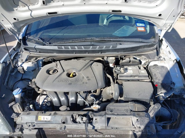 2015 HYUNDAI ELANTRA SE VIN: 5NPDH4AE9FH579562