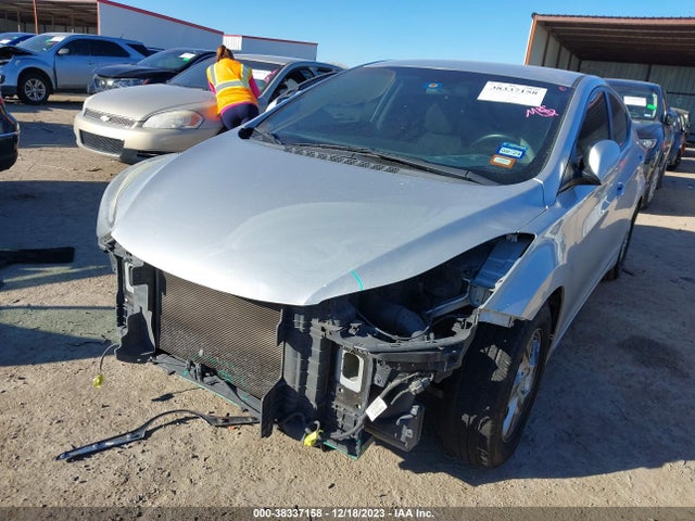 2015 HYUNDAI ELANTRA SE VIN: 5NPDH4AE9FH579562