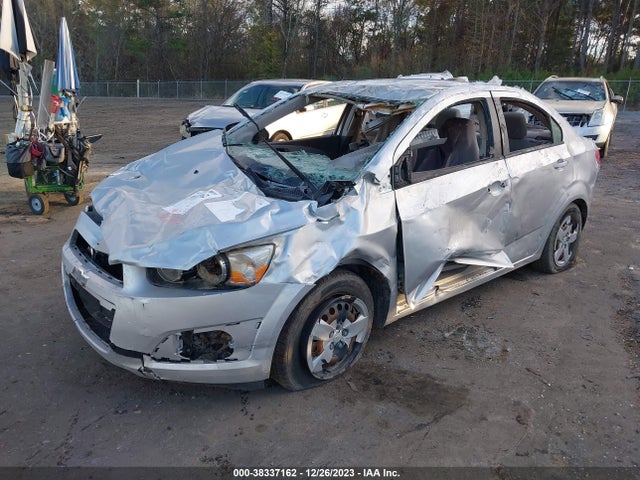 Chevrolet Sonic Ls Auto 2016 1G1JA5SH6G4181571 Image 2