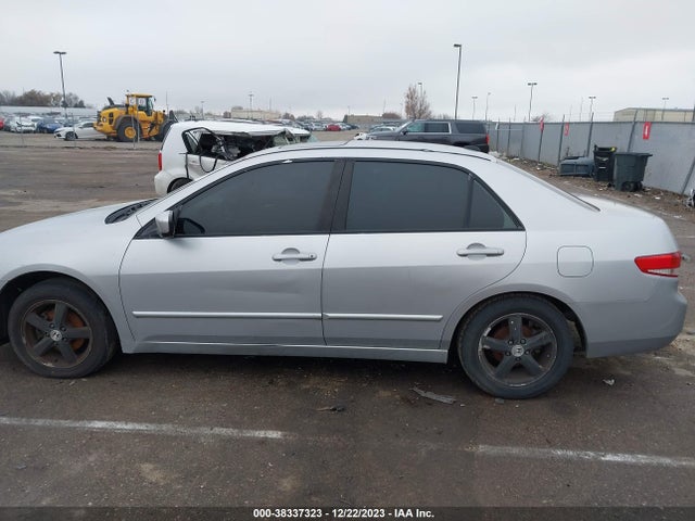 2004 HONDA ACCORD 2.4 EX VIN: JHMCM56794C026490