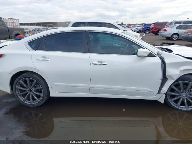 Nissan Altima 2.5 S 2016 1N4AL3AP4GN330025 Image 14