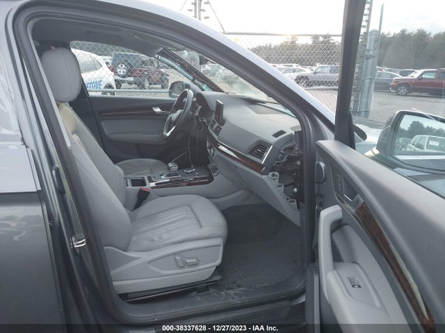 WA1ANAFY2L2003302 Audi Q5 Premium 45 Tfsi Quattro S Tronic/titanium Premium 45 Tfsi Quattro S Tronic