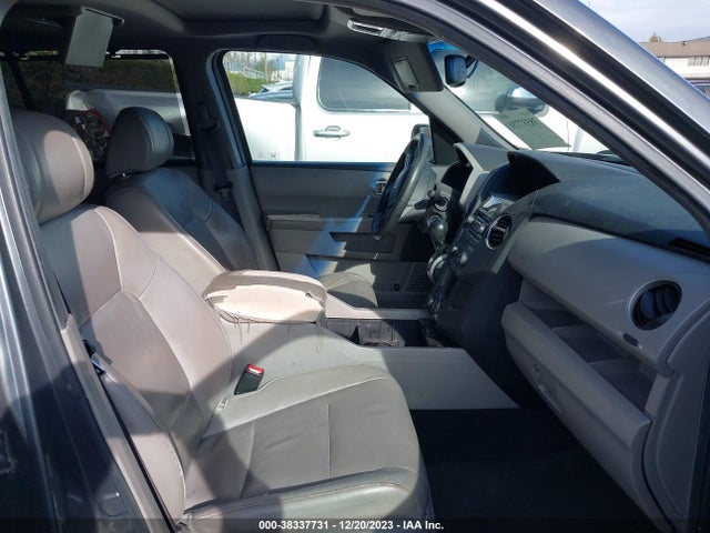 2012 HONDA PILOT TOURING VIN: 5FNYF4H97CB028895