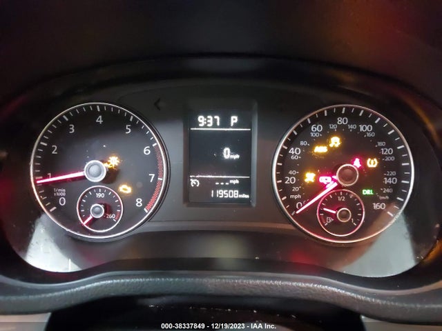 1VWAT7A36FC076095 Volkswagen Passat 1.8t S