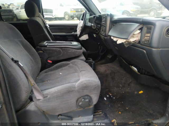 2002 CHEVROLET SILVERADO 1500 LS VIN: 2GCEC19V721252515