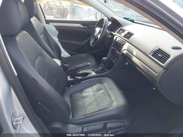 1VWAT7A36FC117633 Volkswagen Passat 1.8t Limited Edition