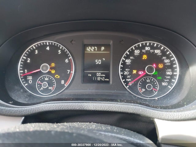1VWAT7A36FC117633 Volkswagen Passat 1.8t Limited Edition
