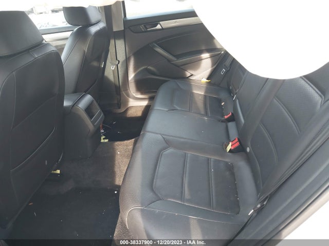 1VWAT7A36FC117633 Volkswagen Passat 1.8t Limited Edition