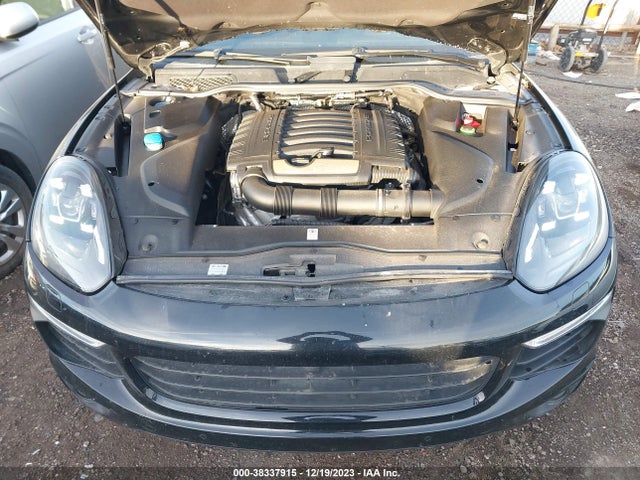 2017 PORSCHE CAYENNE WP1AA2A26HKA82554 Photo 9