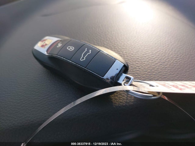 2017 PORSCHE CAYENNE WP1AA2A26HKA82554 Photo 10