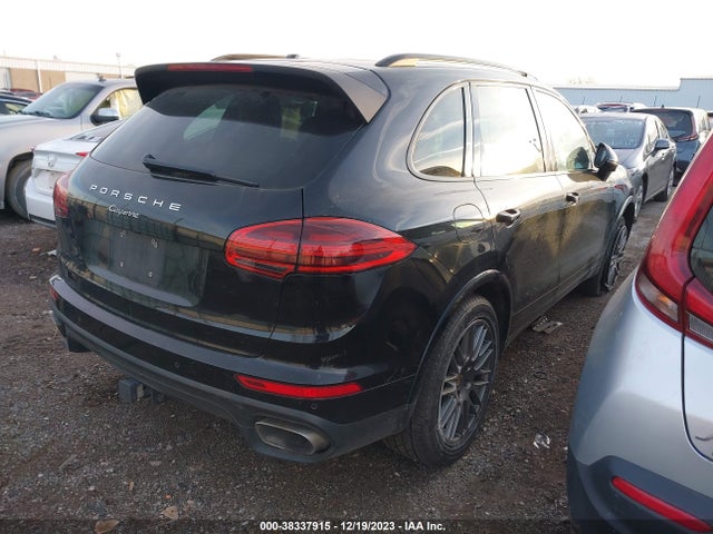 2017 PORSCHE CAYENNE WP1AA2A26HKA82554 Photo 3