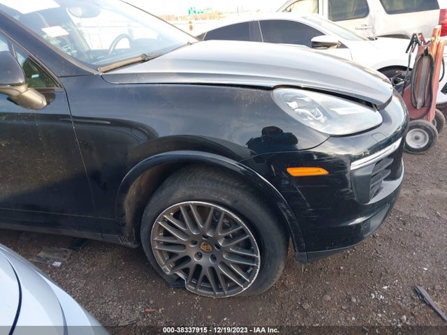 2017 PORSCHE CAYENNE WP1AA2A26HKA82554 Photo 5