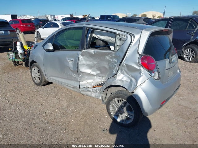 Chevrolet Spark 1lt Cvt 2015 KL8CD6S98FC725930 Image 3