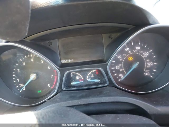 1FMCU9GD8KUB15158 Ford ESCAPE SE