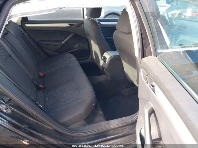 1VWAT7A31HC012050 Volkswagen Passat 1.8t S