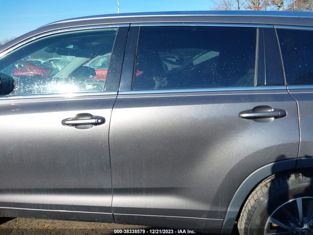 Toyota Highlander Xle 2018 5TDJZRFH6JS528085 Image 14