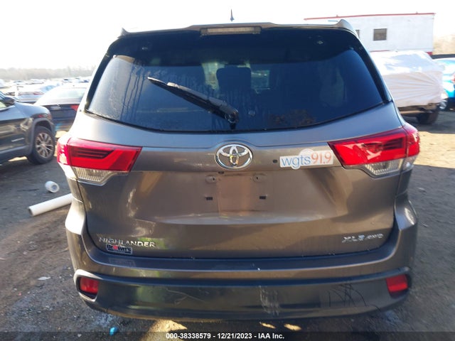 Toyota Highlander Xle 2018 5TDJZRFH6JS528085 Image 16