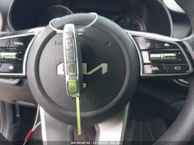 3KPF24AD7PE513129 KIA Forte Lxs