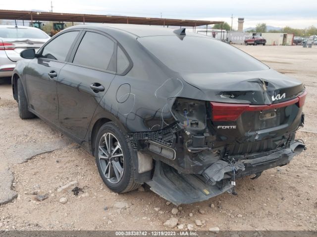 3KPF24AD7PE513129 KIA Forte Lxs