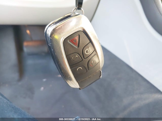 2012 JAGUAR XJ SAJWA2GB3CLV39002 Photo 10