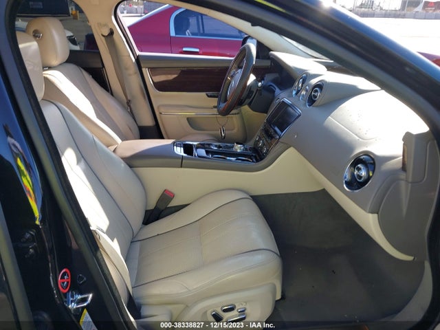 2012 JAGUAR XJ SAJWA2GB3CLV39002 Photo 4