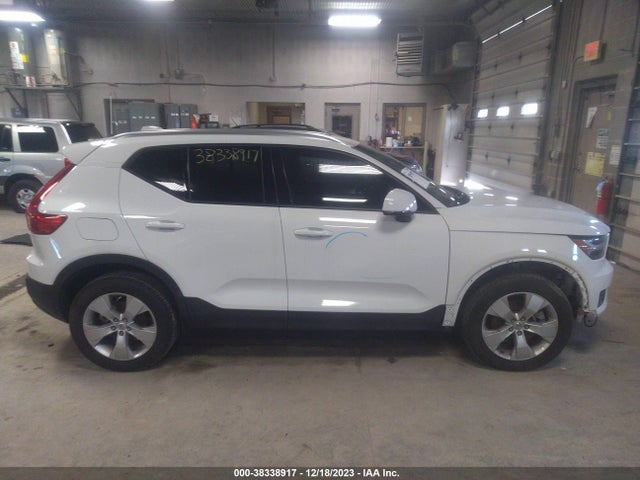Volvo Xc40 T4 Momentum 2022 YV4AC2HK3N2666372 Image 13