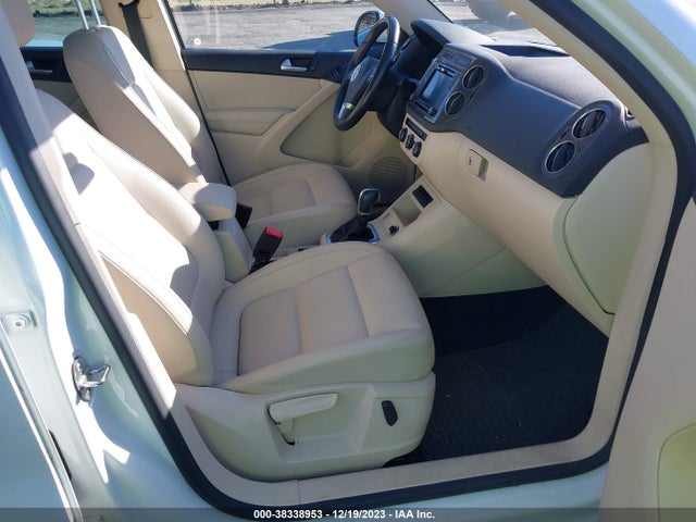 2017 VOLKSWAGEN TIGUAN 2.0T WOLFSBURG EDITION VIN: WVGSV7AX4HK031293